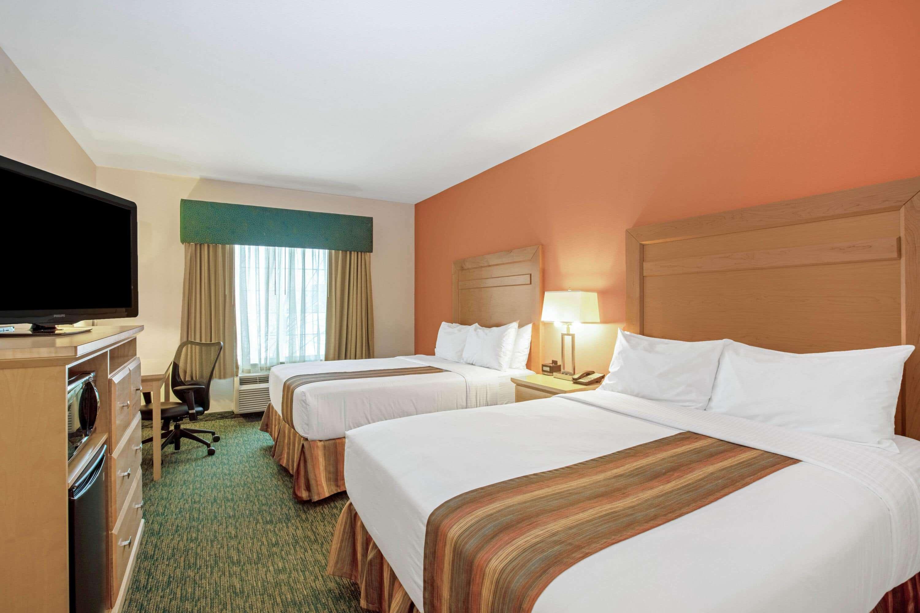 La Quinta By Wyndham Grand Forks Hotel Exterior photo