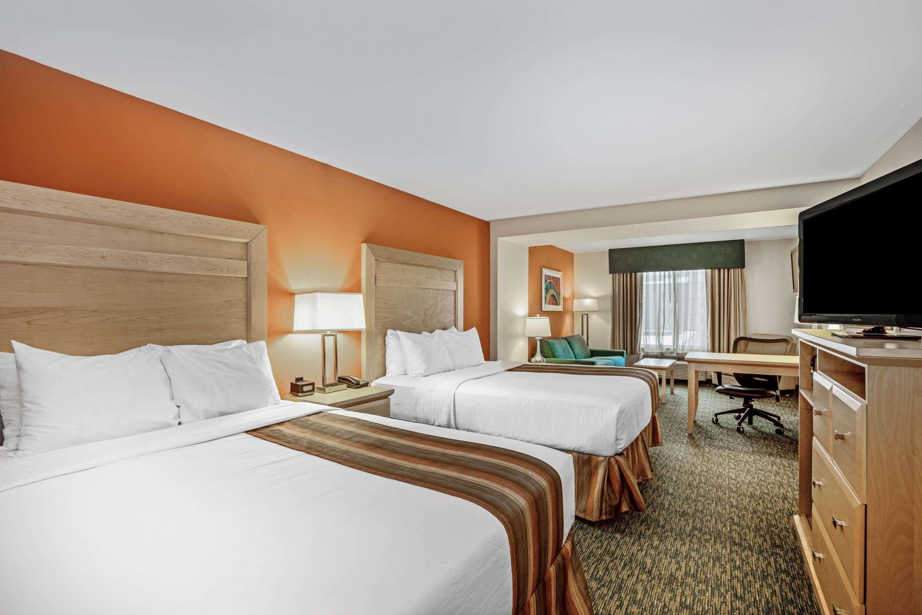 La Quinta By Wyndham Grand Forks Hotel Exterior photo